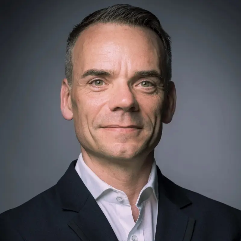 Review author: Bertram Dunskus